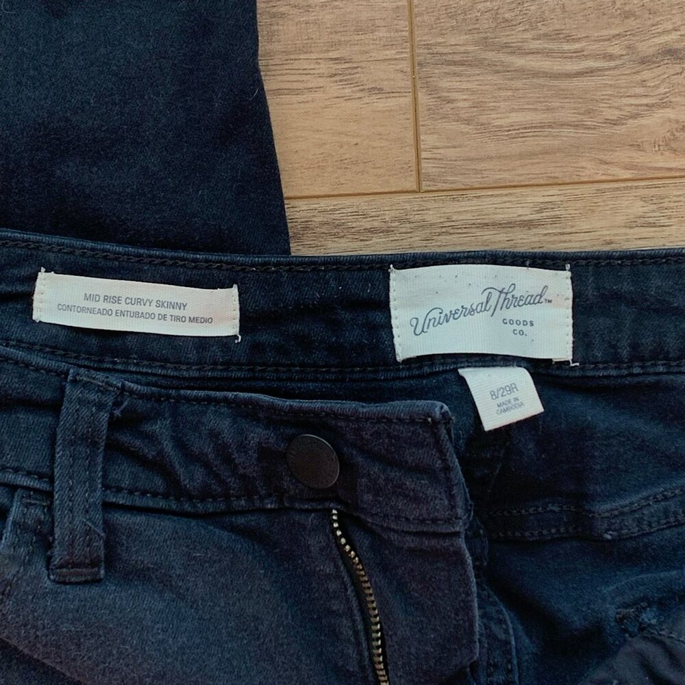 Universal Thread Jeans Size 8/29R
